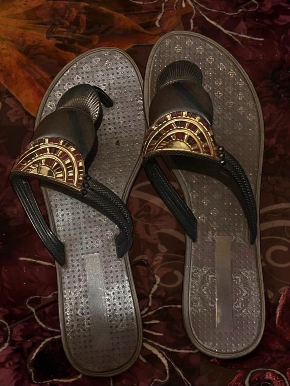 Women’s Black Sandal Thongs with Decorative Gold Accent